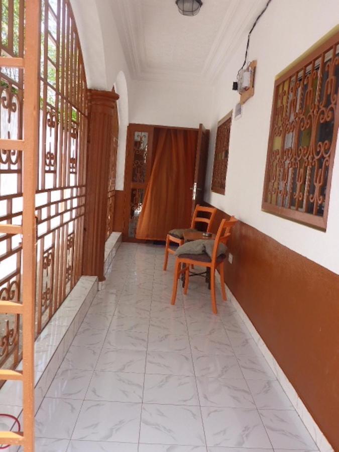 The Compound Acomodação com café da manhã Bijilo Exterior foto